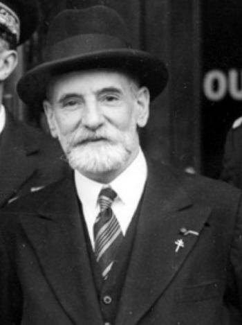 René CASSIN René CASSIN