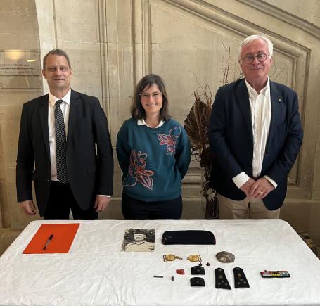 Remise d’objets du général Delange