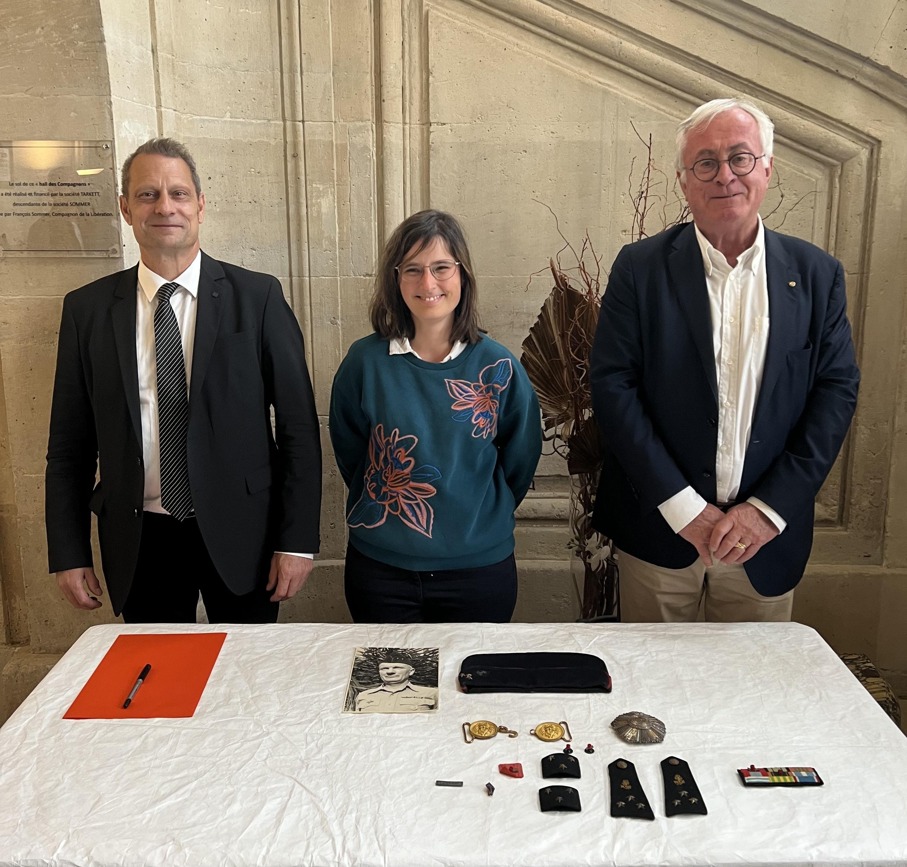 Remise d’objets du général Delange