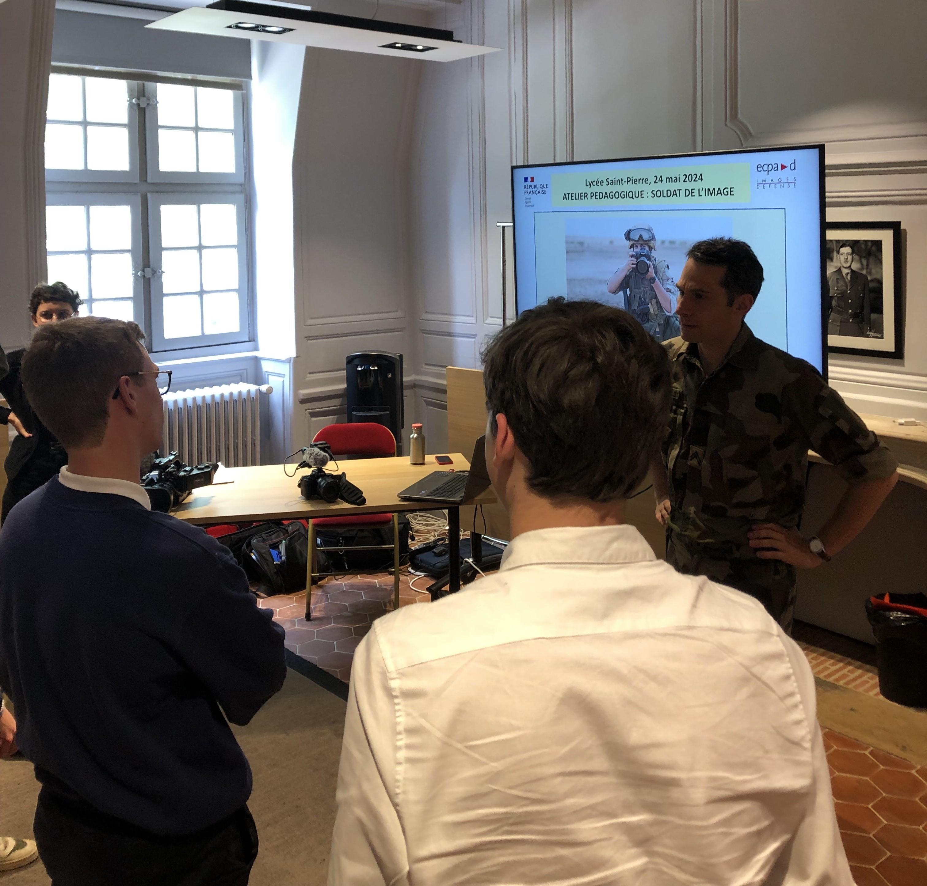 Atelier pédagogique "Photographier la guerre"